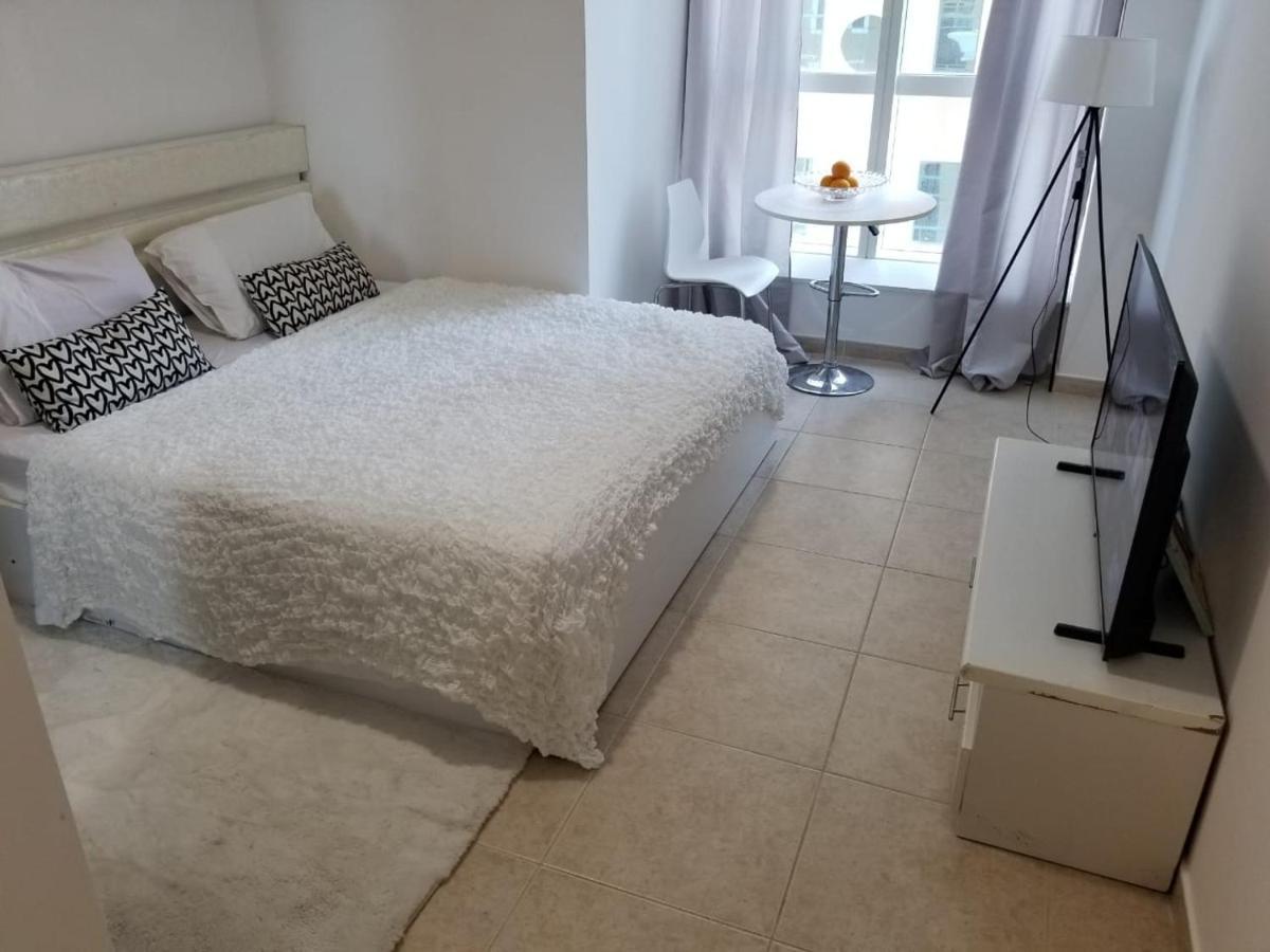 Luxury Kings Palace Private Room With Shared Kitchen Next To Barasti Beach Dubái Exterior foto