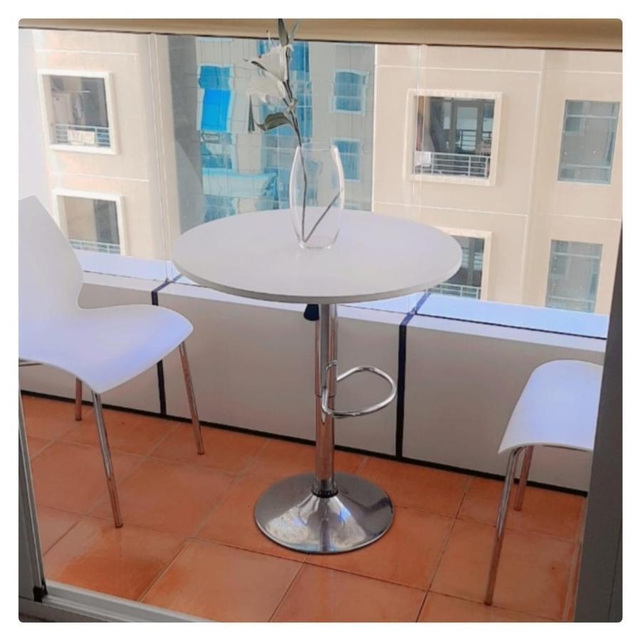 Luxury Kings Palace Private Room With Shared Kitchen Next To Barasti Beach Dubái Exterior foto